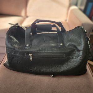 Bosca Dolce Leather Duffle Bag (Black)